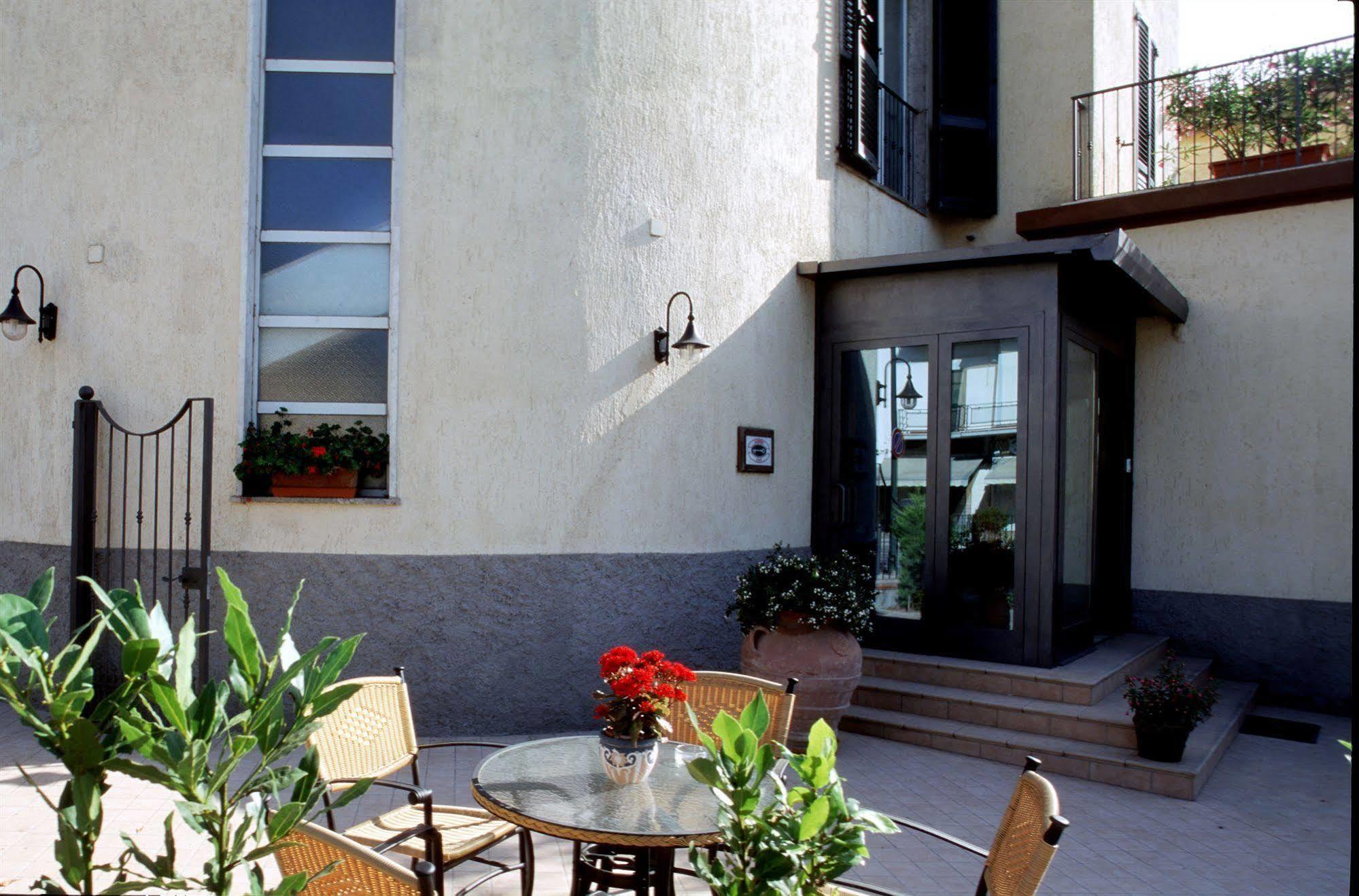 Hotel Rossi Manciano Exteriör bild